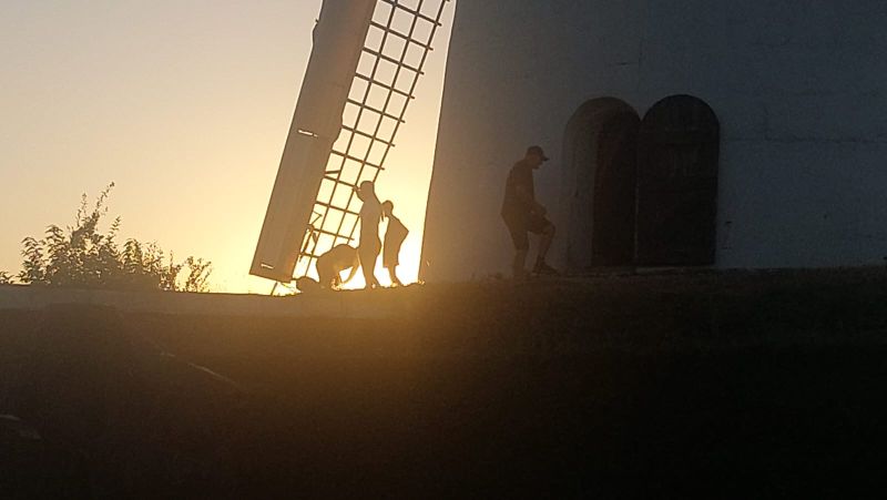 Zonsverduistering aan de molen